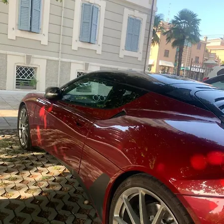 Hotel Villa Maranello מלון מאראנלו