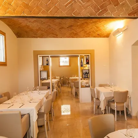 Hotel Villa Maranello فندق