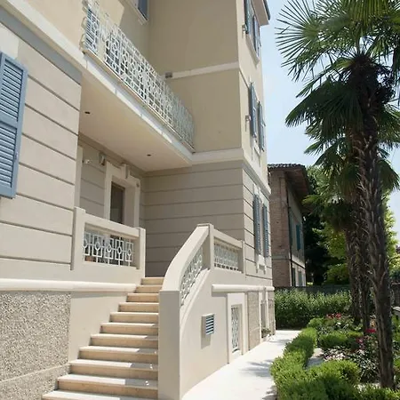 Hotel Villa Maranello فندق 3*