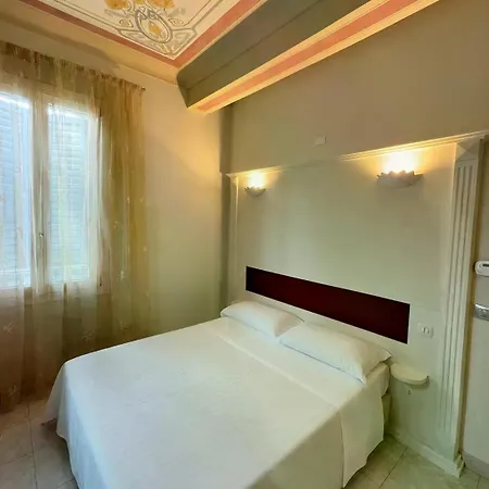 فندق Hotel Villa Maranello 3*