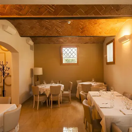 Hotel Villa Maranello فندق مارانيلّو