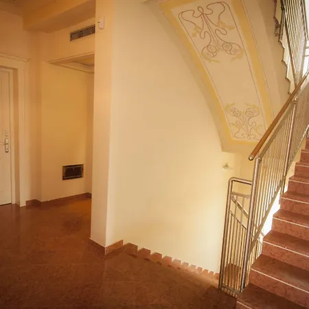 فندق Hotel Villa Maranello 3*