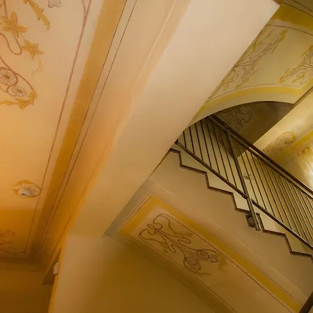 Hotel Villa Maranello فندق